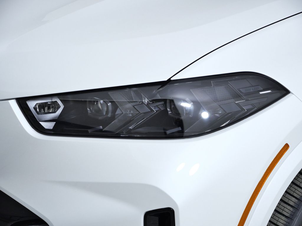 Thumbnail: 2026 BMW X5 - 3