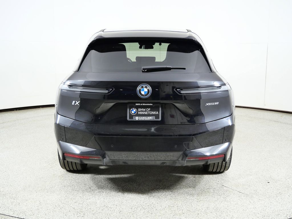 Thumbnail: 2023 BMW iX - 12