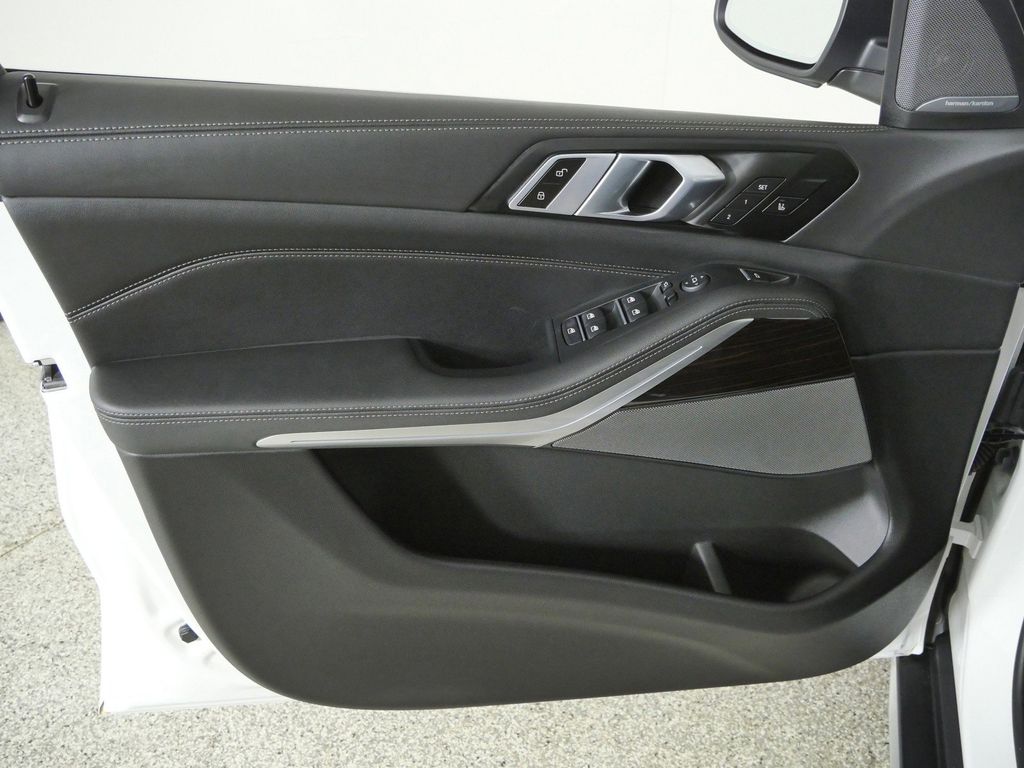 Thumbnail: 2026 BMW X5 - 34