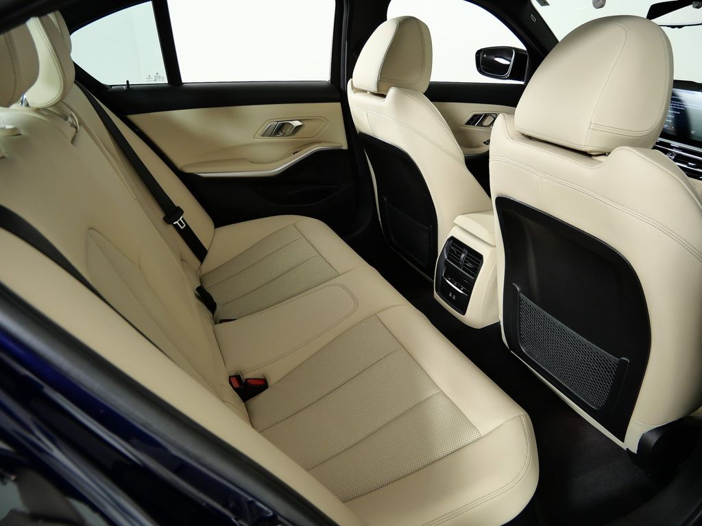 Thumbnail: 2023 BMW 3 Series - 30