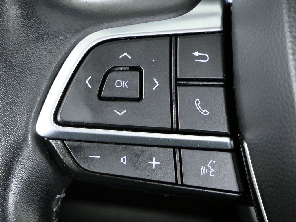 Thumbnail: 2020 Toyota Highlander - 39