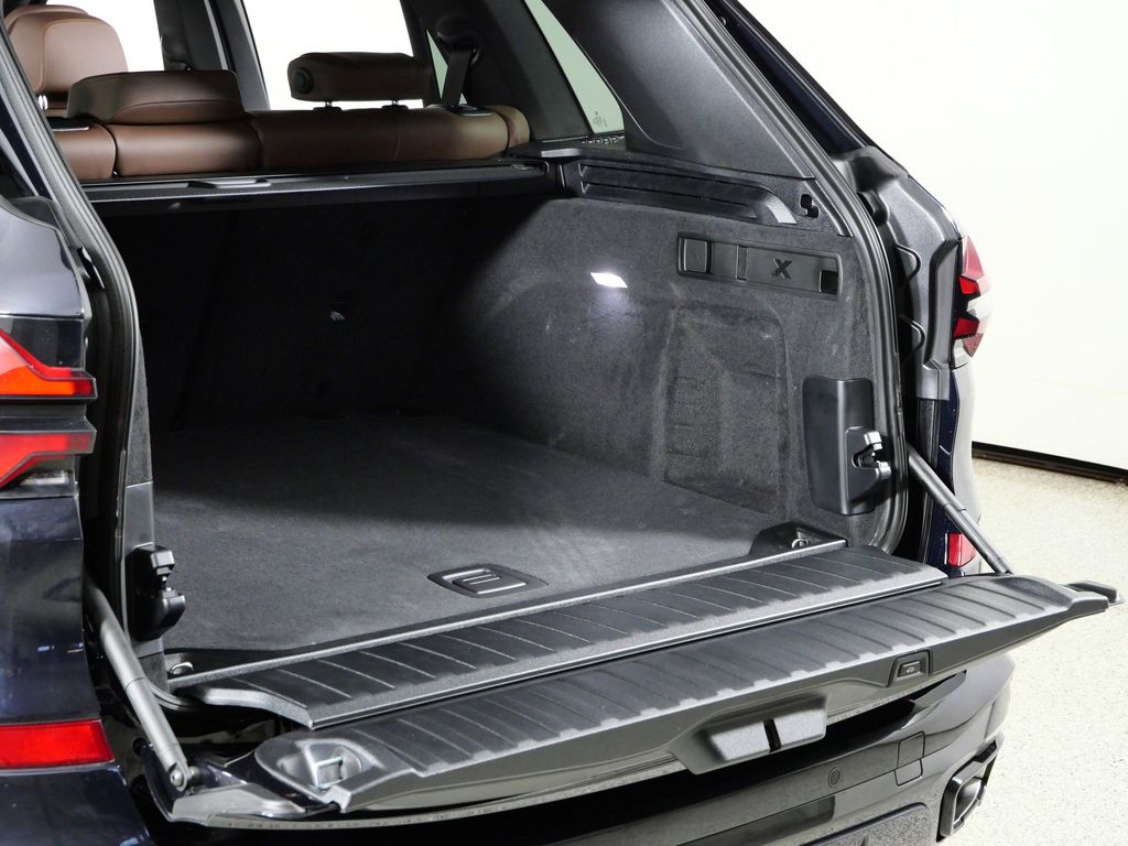 Thumbnail: 2026 BMW X5 - 29