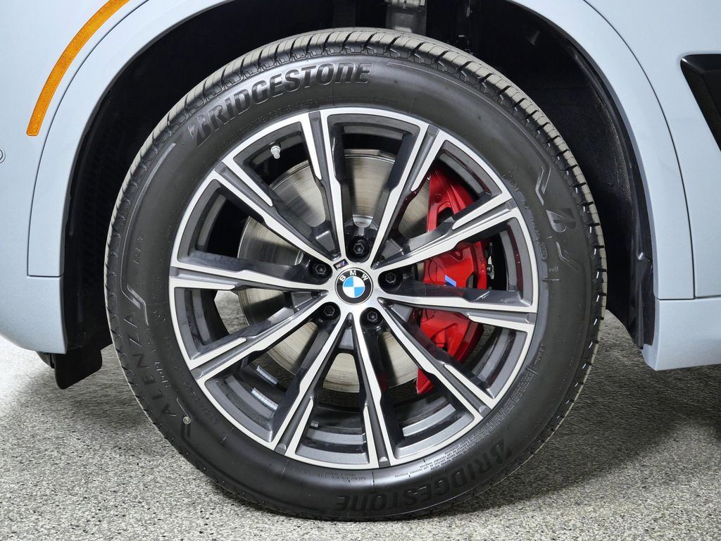 Thumbnail: 2026 BMW X5 - 17