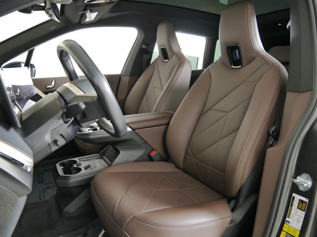 Thumbnail: 2023 BMW iX - 39