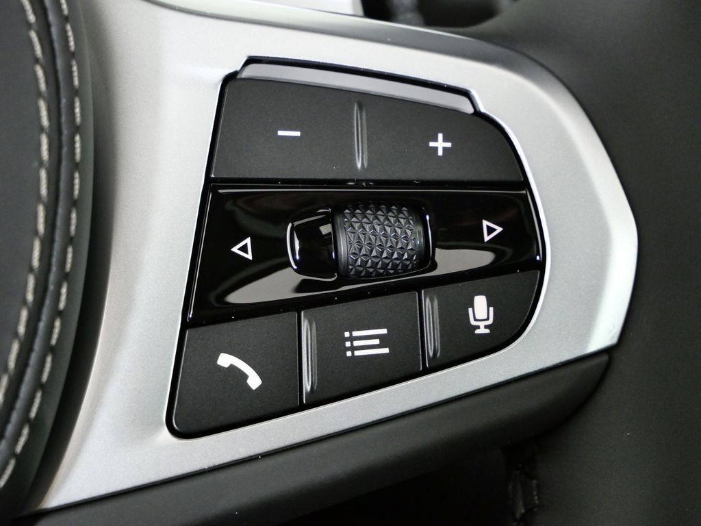 Thumbnail: 2026 BMW X5 - 42