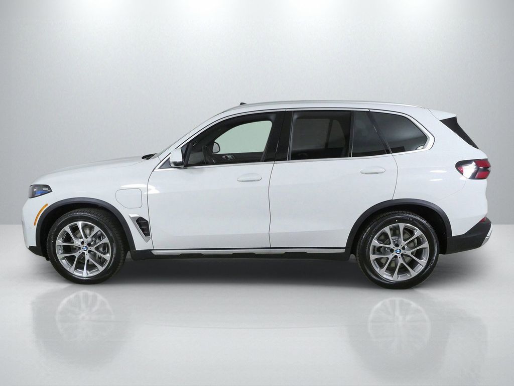 Thumbnail: 2026 BMW X5 - 15