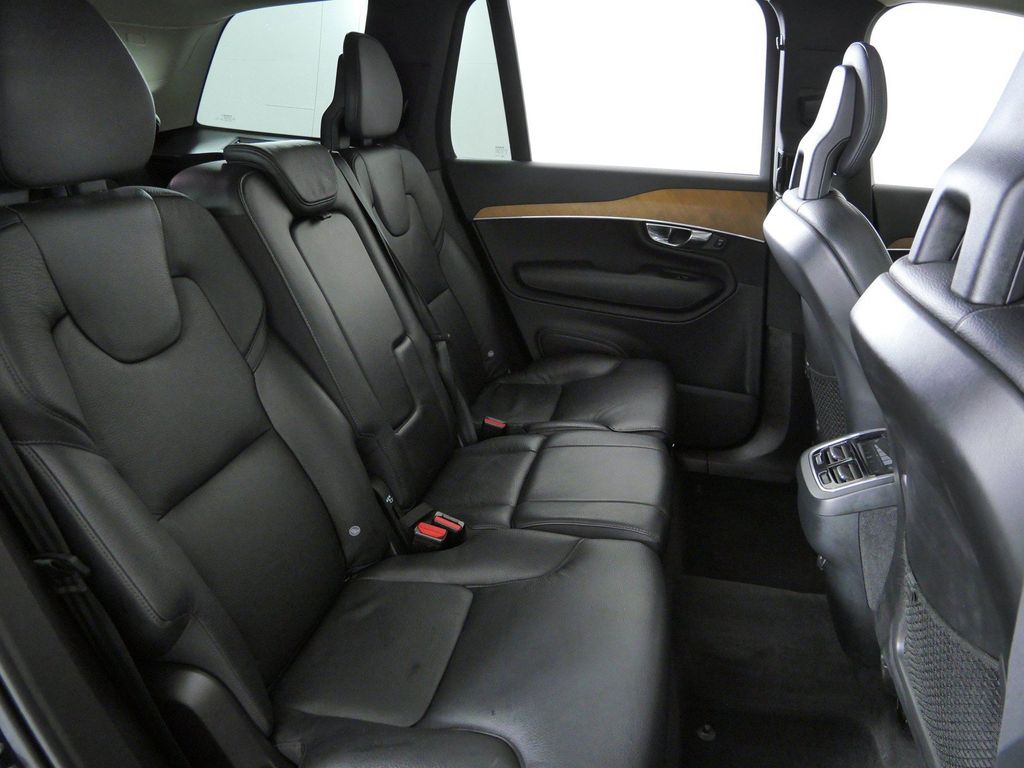 Thumbnail: 2021 Volvo XC90 - 26