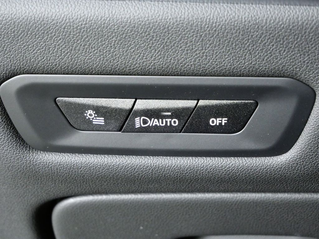 Thumbnail: 2026 BMW X5 - 40