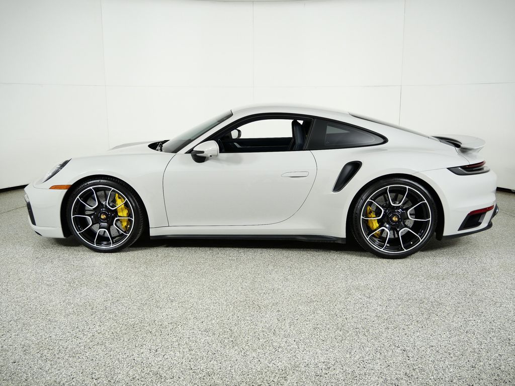 Thumbnail: 2023 Porsche 911 - 16