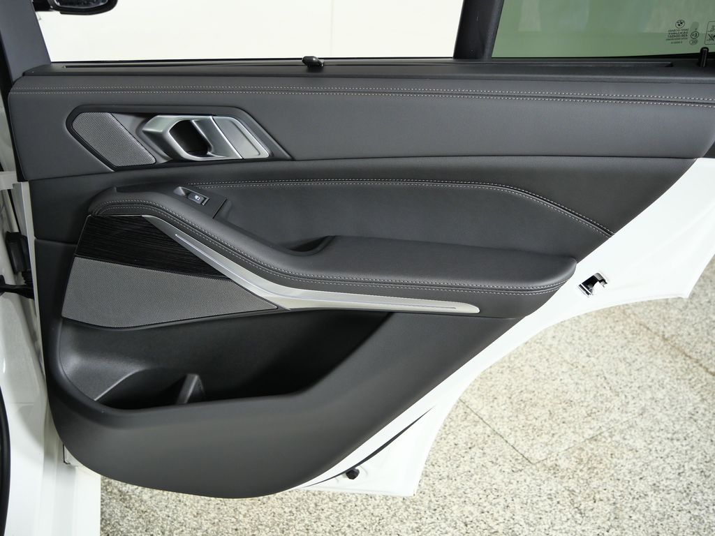 Thumbnail: 2026 BMW X5 - 25