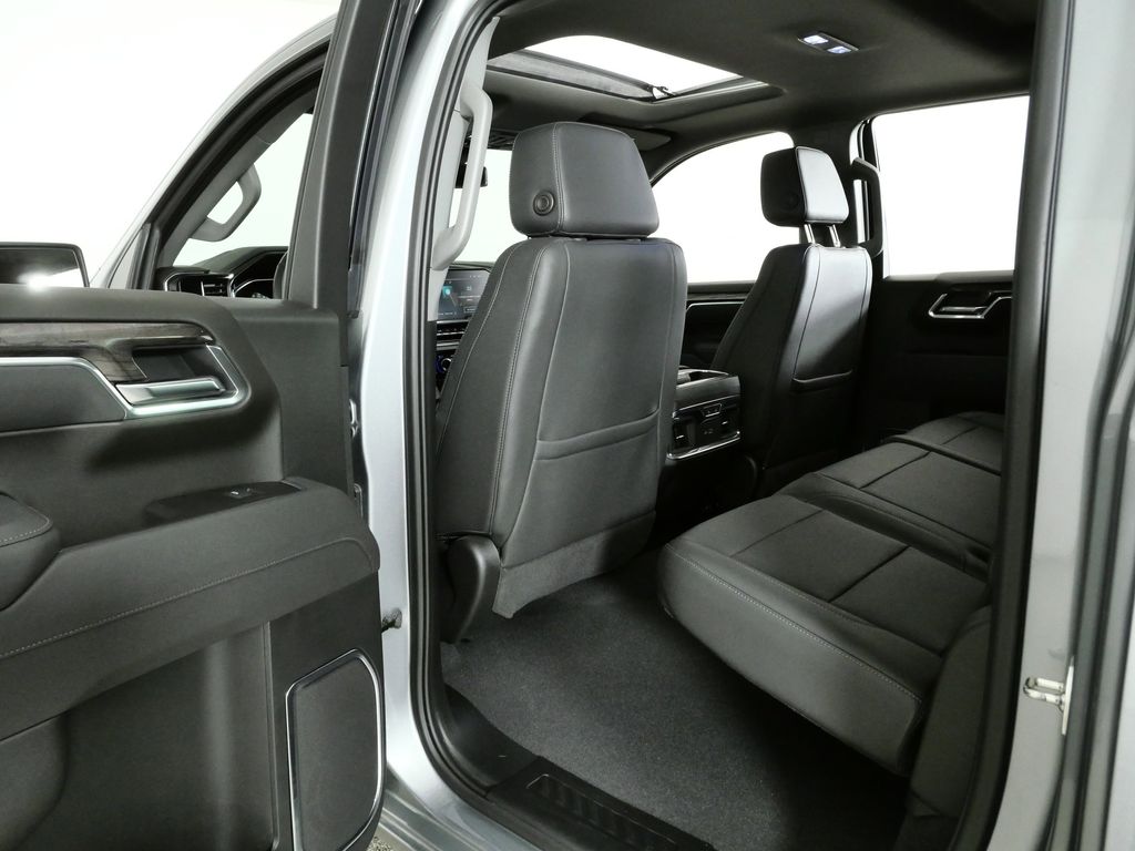 Thumbnail: 2025 Chevrolet Silverado 1500 - 29