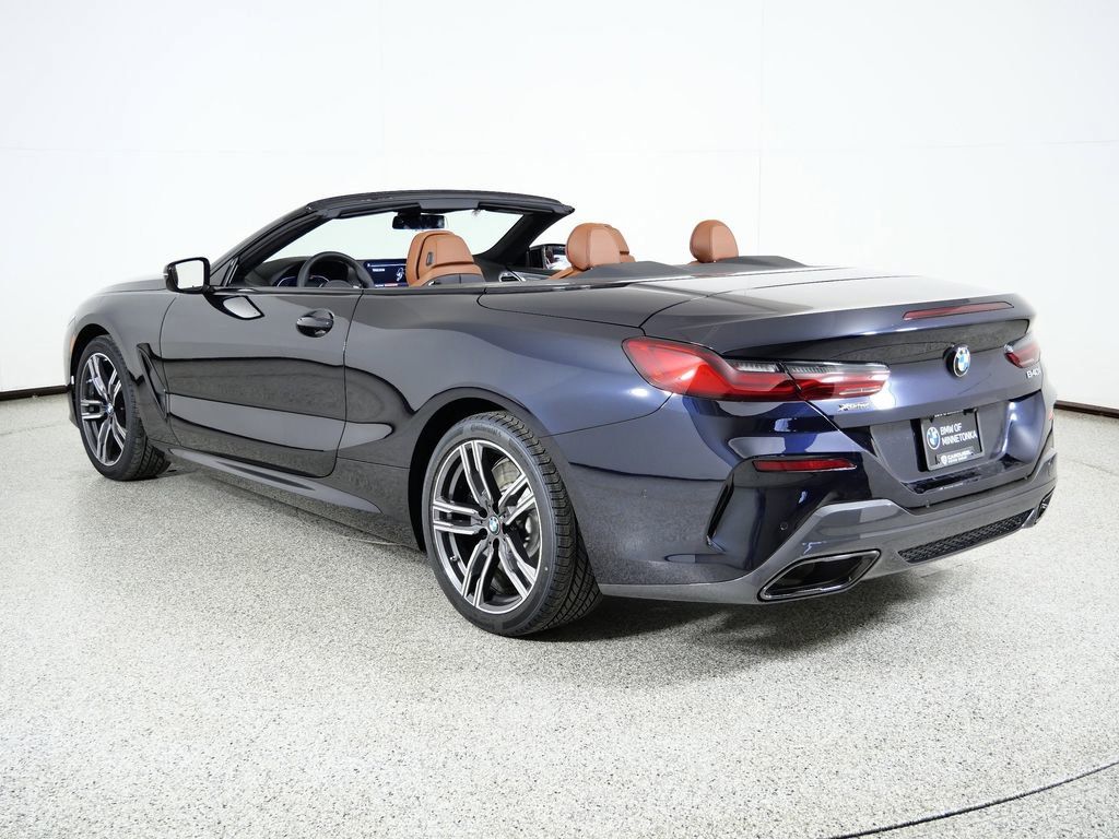 Thumbnail: 2026 BMW 8 Series - 16