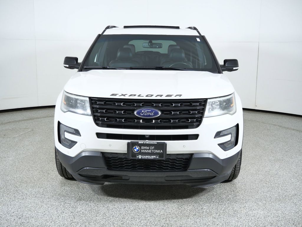 Thumbnail: 2016 Ford Explorer - 3