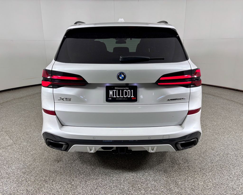 Thumbnail: 2025 BMW X5 - 8