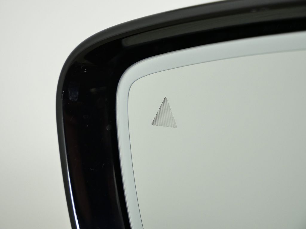 Thumbnail: 2026 BMW i4 - 37