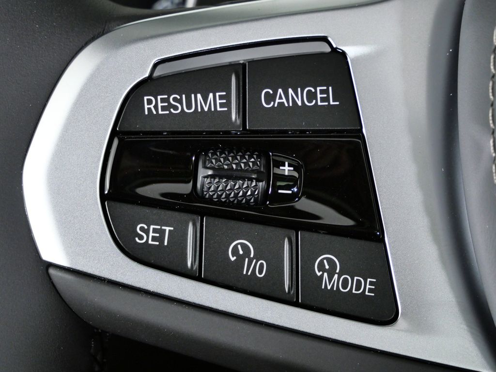 Thumbnail: 2026 BMW X7 - 41