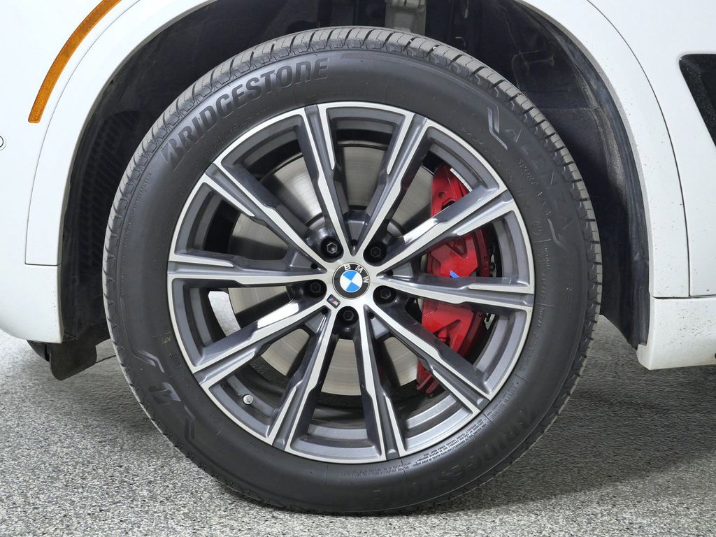 Thumbnail: 2026 BMW X5 - 17