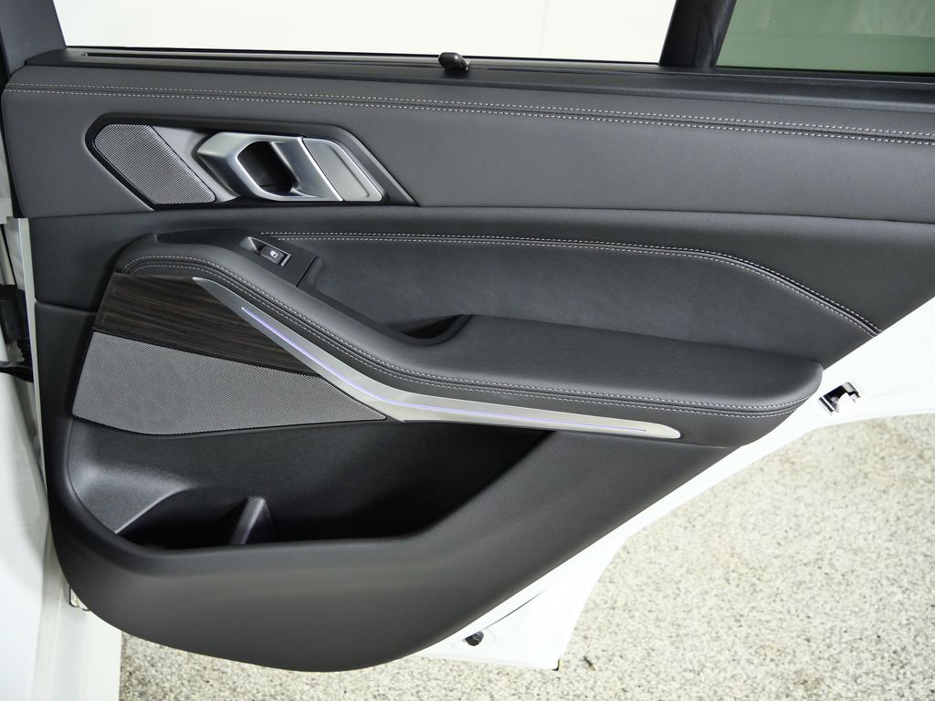 Thumbnail: 2026 BMW X5 - 25