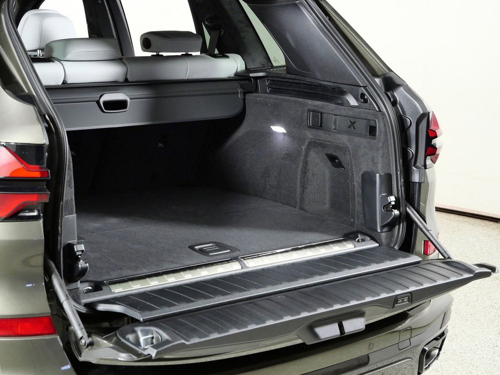 Thumbnail: 2026 BMW X5 - 29