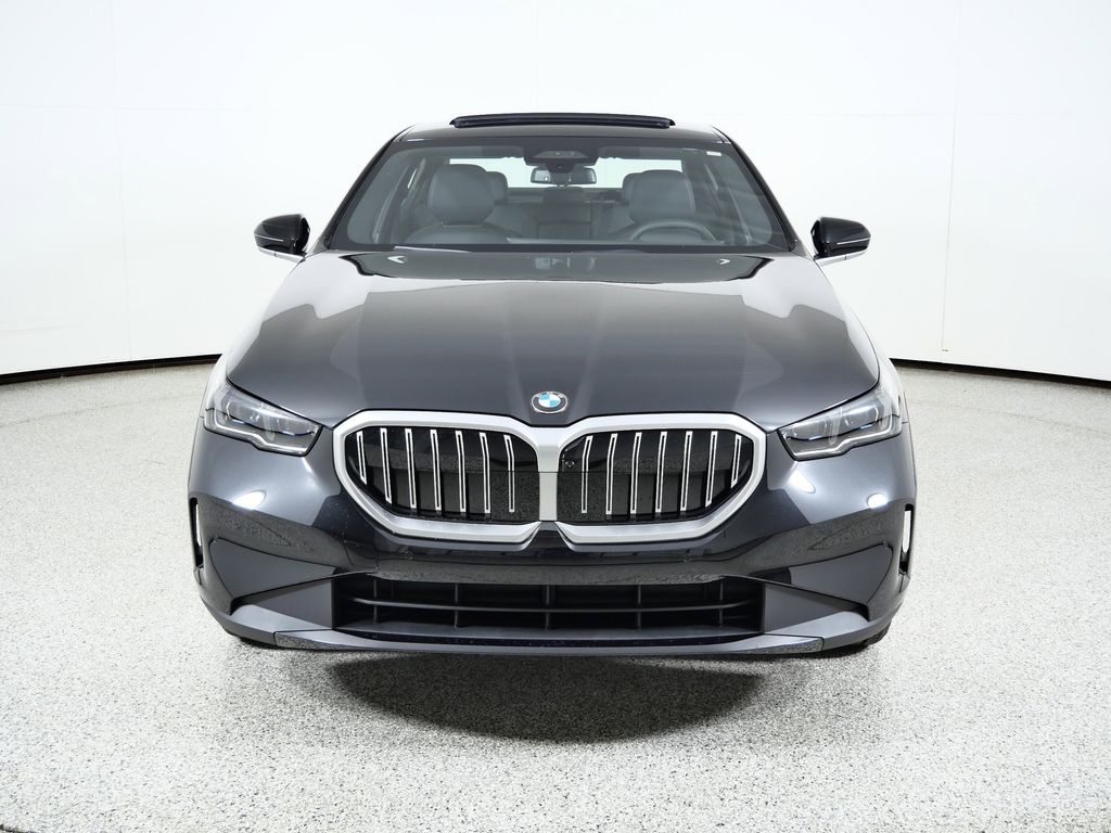 Thumbnail: 2026 BMW 5 Series - 2