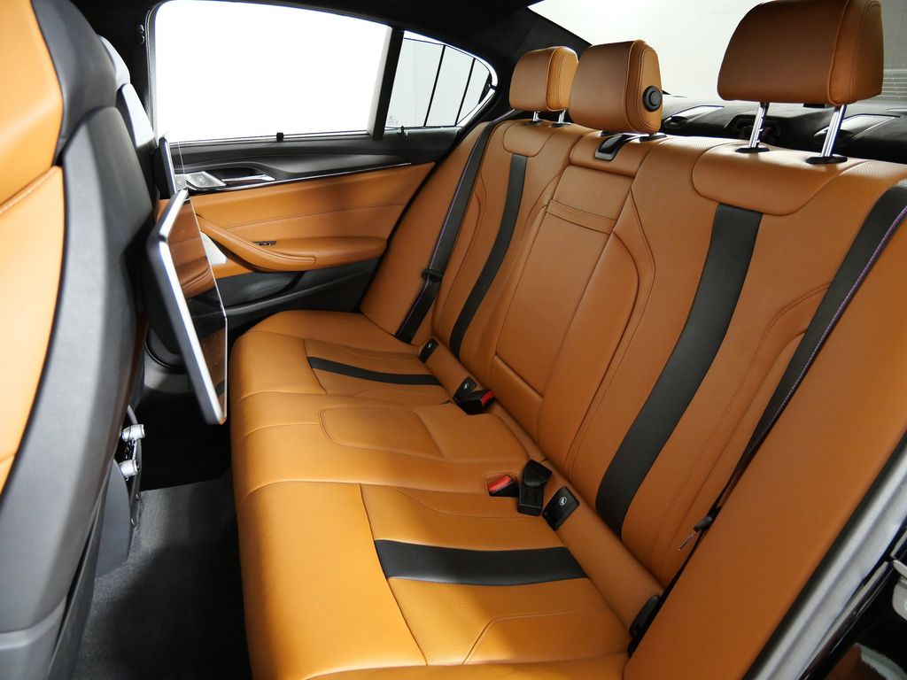 Thumbnail: 2019 BMW M5 - 31