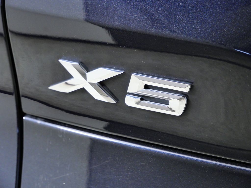 Thumbnail: 2023 BMW X5 - 14