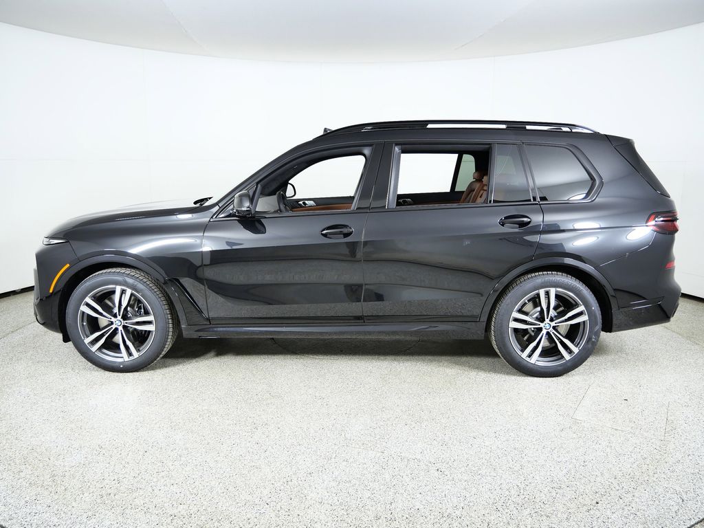 Thumbnail: 2026 BMW X7 - 15
