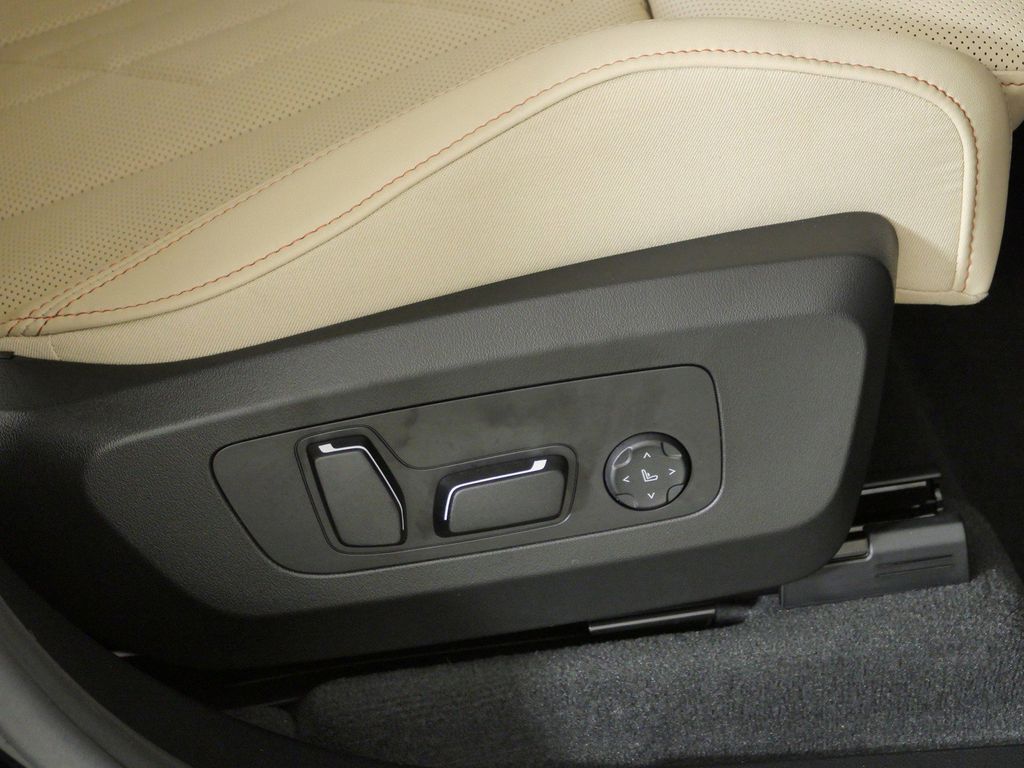 Thumbnail: 2026 BMW X3 - 23