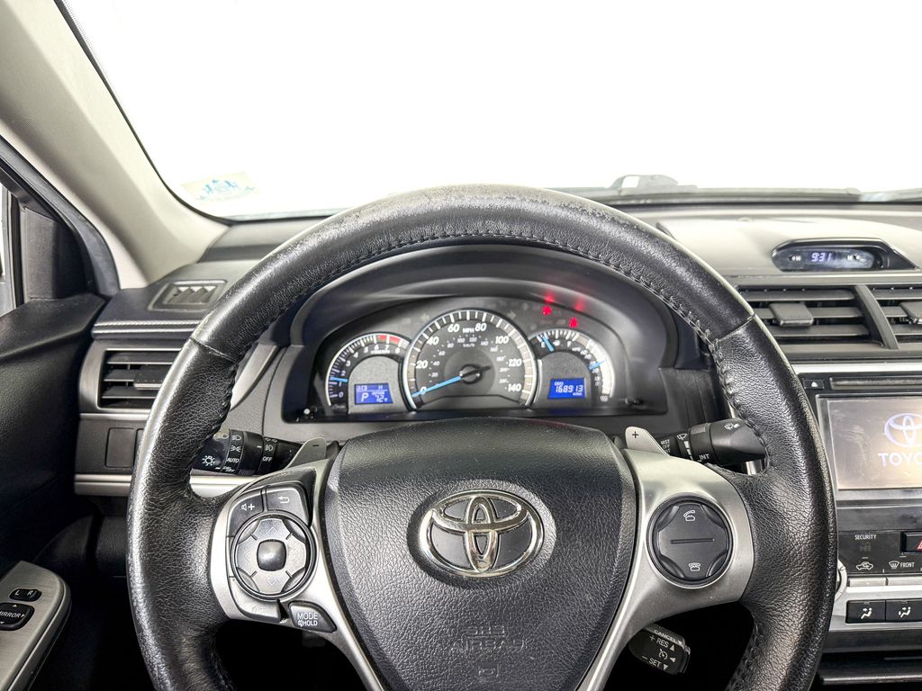 2012 Toyota Camry L 8
