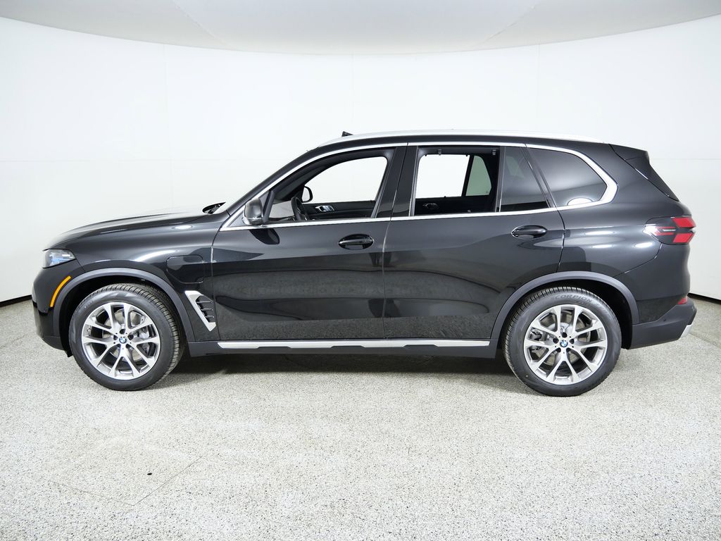 Thumbnail: 2026 BMW X5 - 15