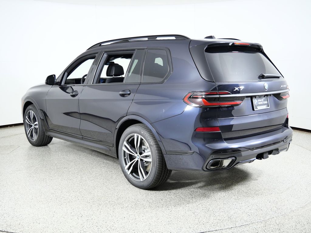Thumbnail: 2026 BMW X7 - 14
