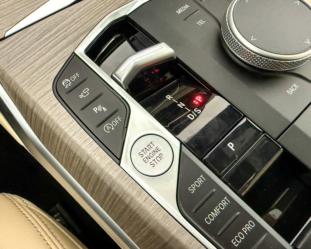 Thumbnail: 2025 BMW 3 Series - 49