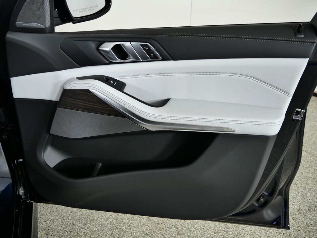 Thumbnail: 2026 BMW X5 - 19