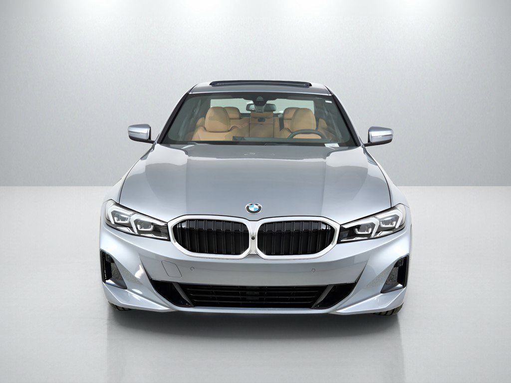 Thumbnail: 2026 BMW 3 Series - 3