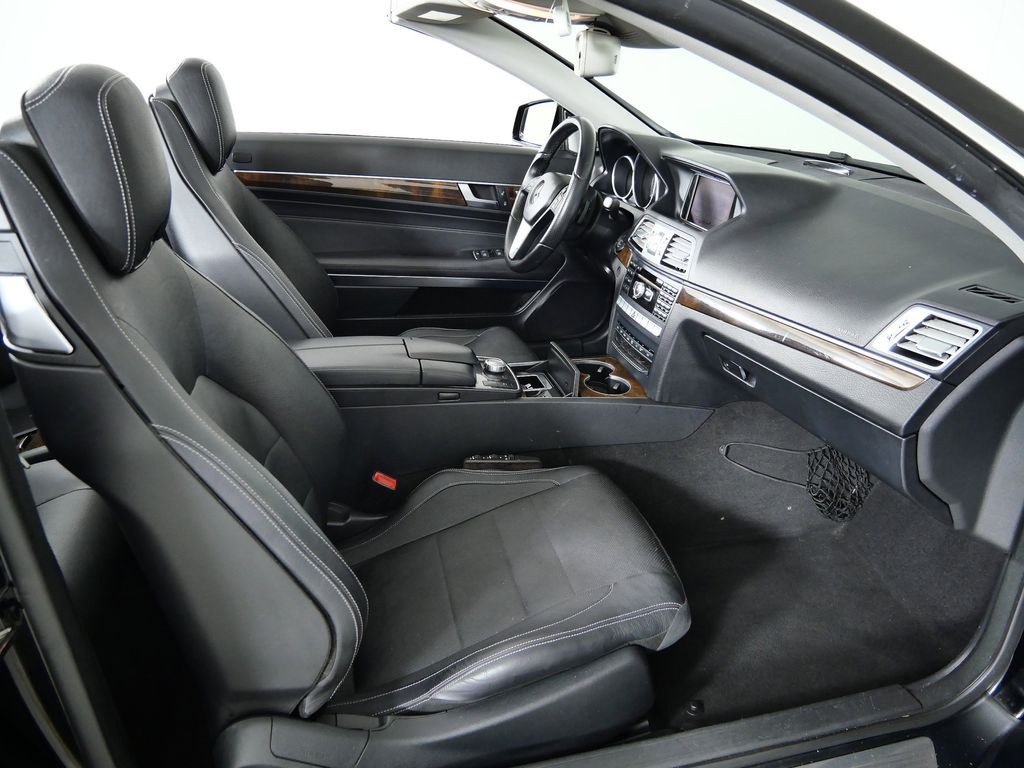 Thumbnail: 2014 Mercedes-Benz E-Class - 21