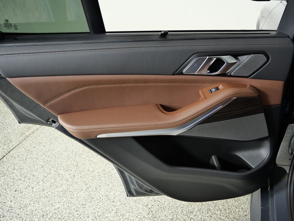 Thumbnail: 2026 BMW X5 - 33