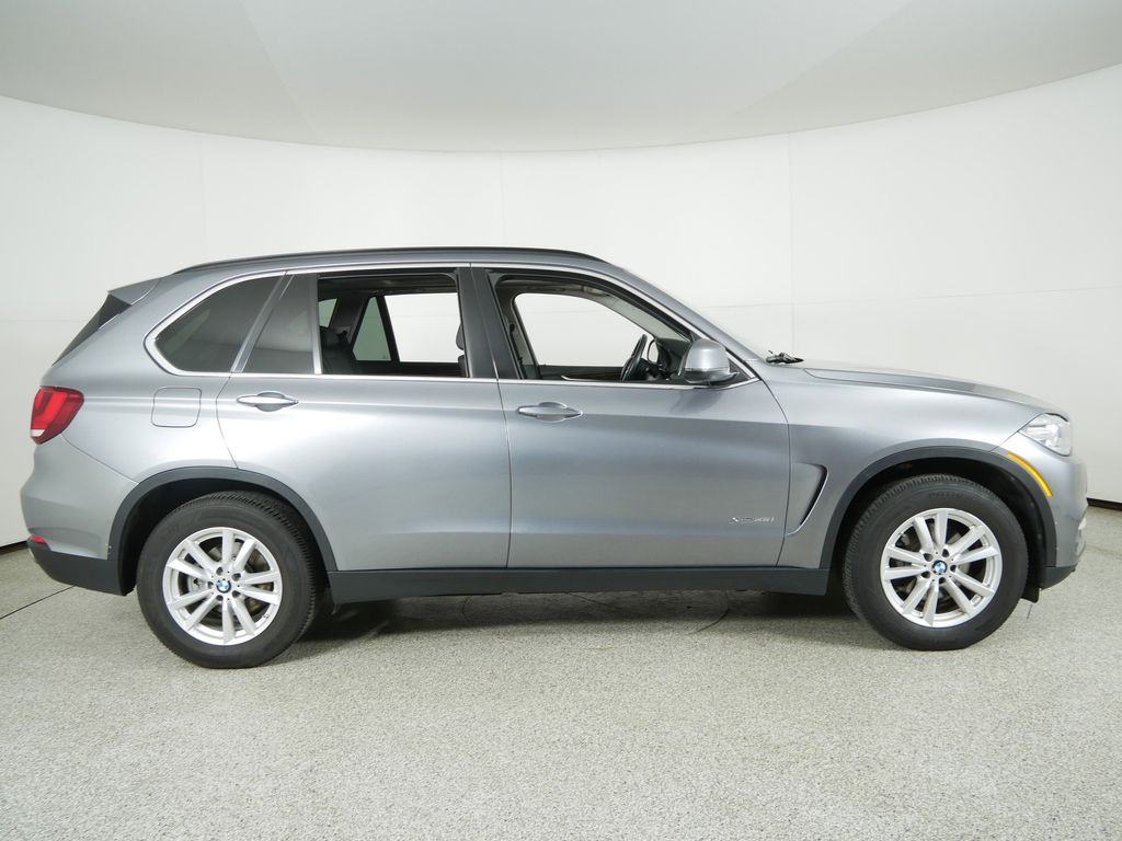 Thumbnail: 2015 BMW X5 - 8