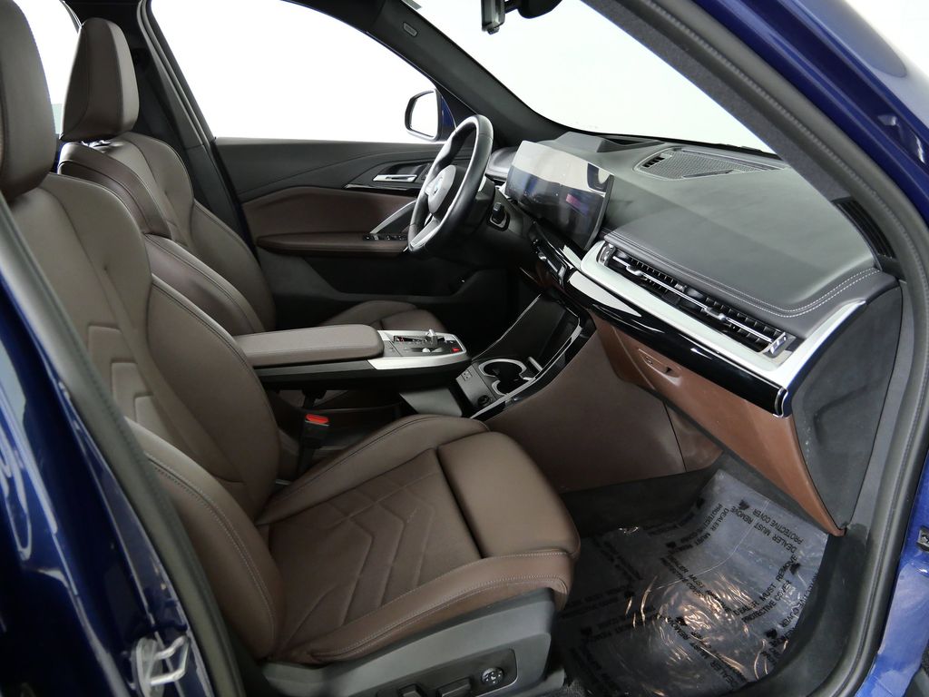 Thumbnail: 2025 BMW X1 - 24