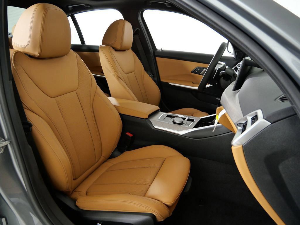 Thumbnail: 2026 BMW 3 Series - 22
