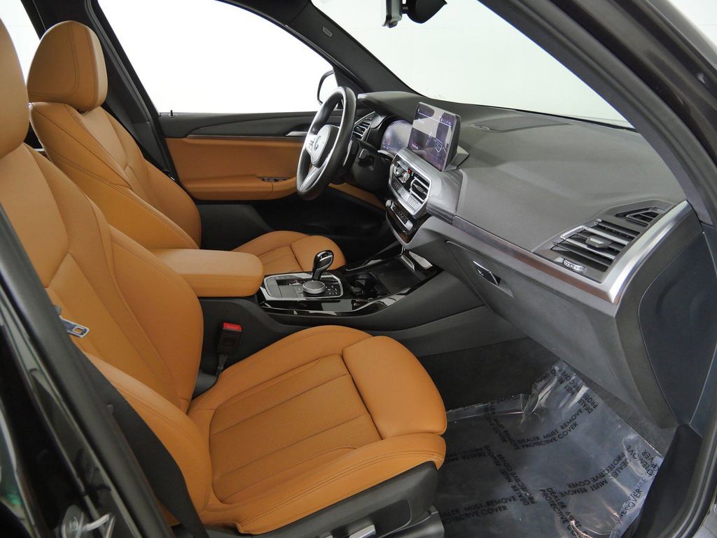 Thumbnail: 2023 BMW X3 - 24