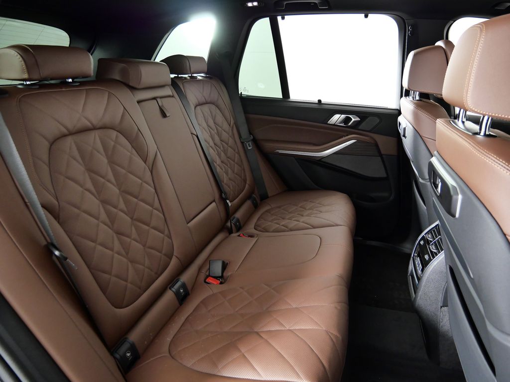 Thumbnail: 2026 BMW X5 - 27