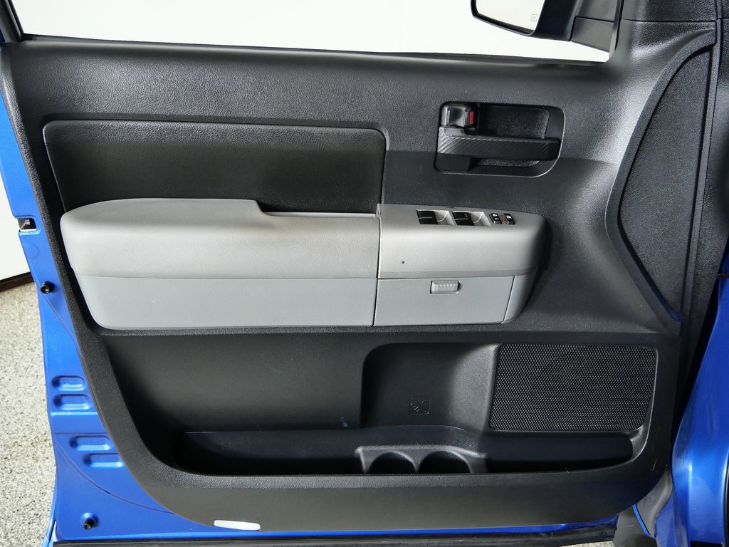 Thumbnail: 2008 Toyota Tundra - 32