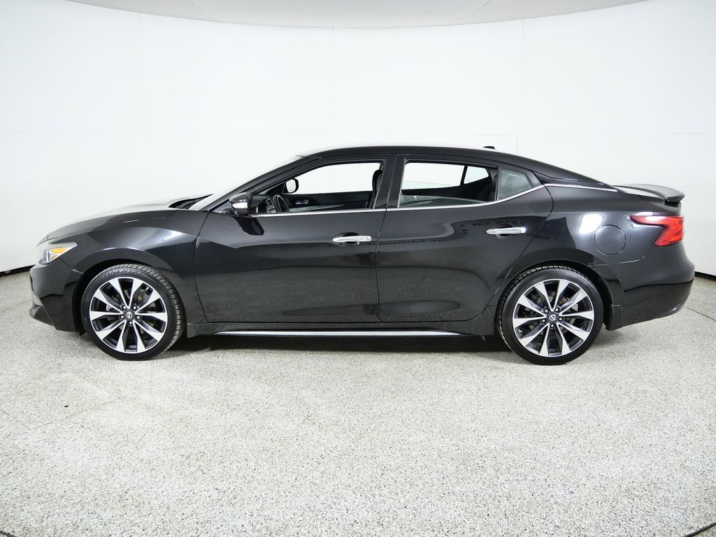 Thumbnail: 2016 Nissan Maxima - 16