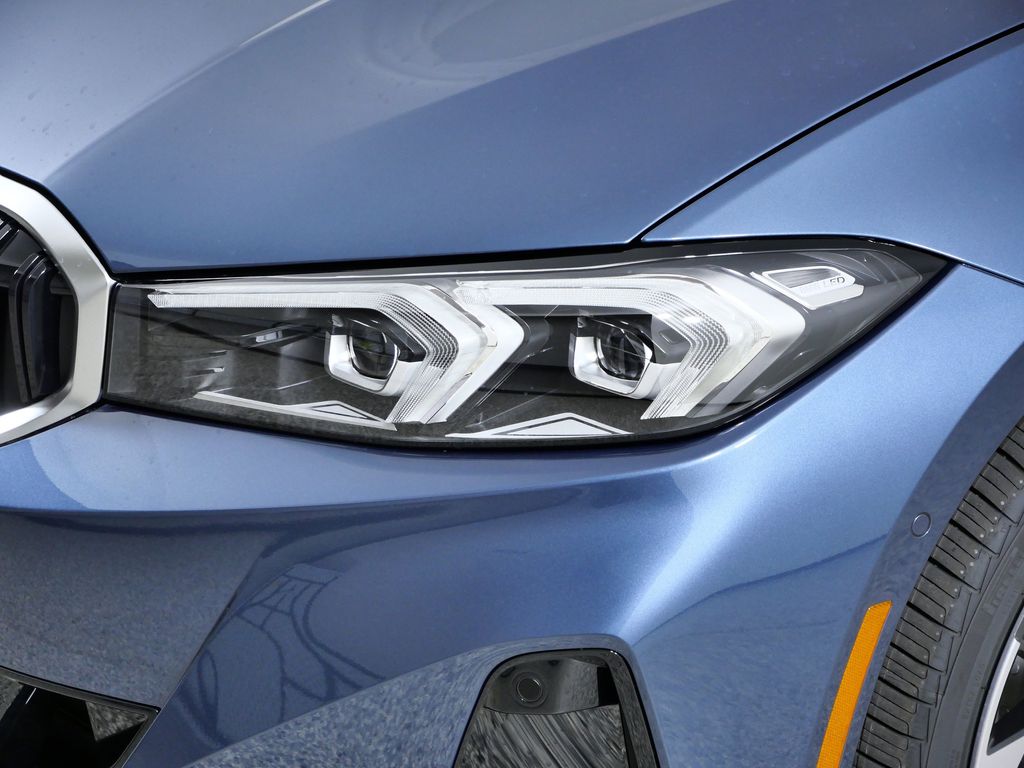 Thumbnail: 2026 BMW 3 Series - 3