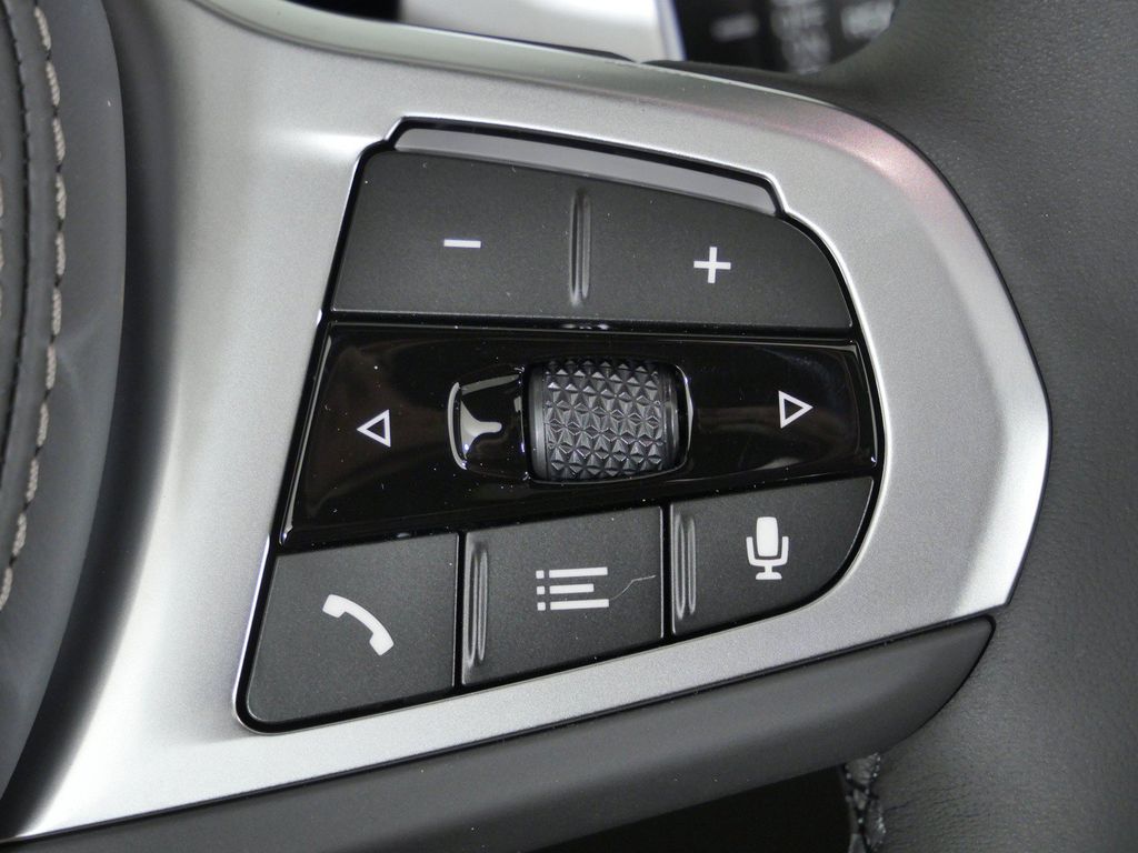 Thumbnail: 2026 BMW X5 - 42