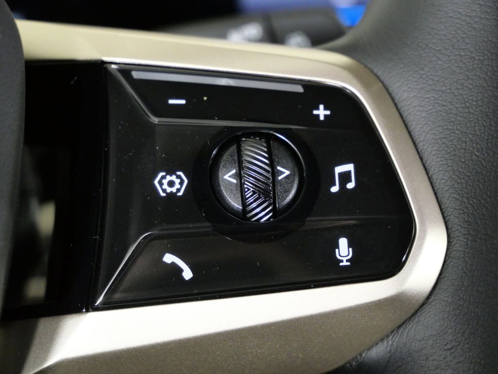 Thumbnail: 2026 BMW iX - 40