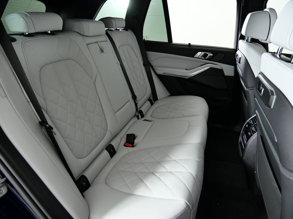 Thumbnail: 2026 BMW X5 - 27