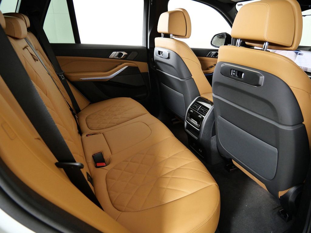 Thumbnail: 2026 BMW X5 - 26