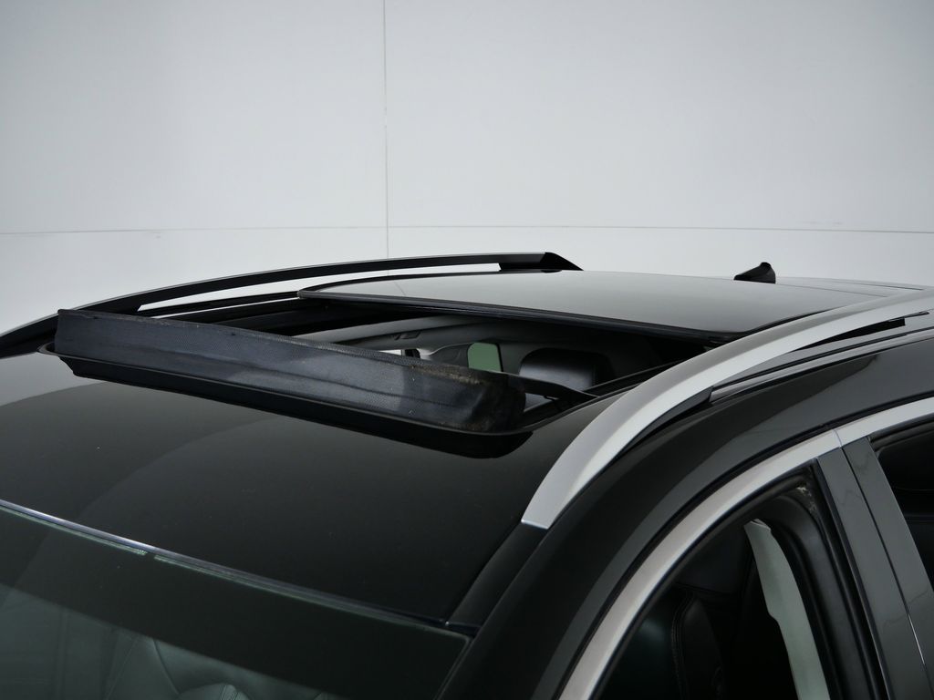 Thumbnail: 2013 Cadillac SRX - 19