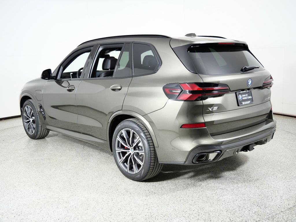 Thumbnail: 2026 BMW X5 - 14